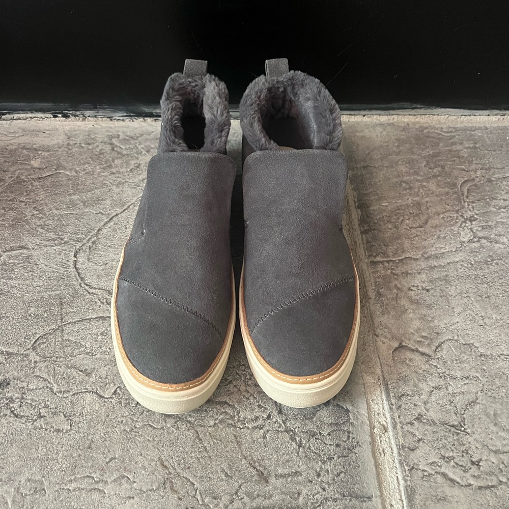 Toms Gray Slip-On Sneakers Suede Minimalist Design